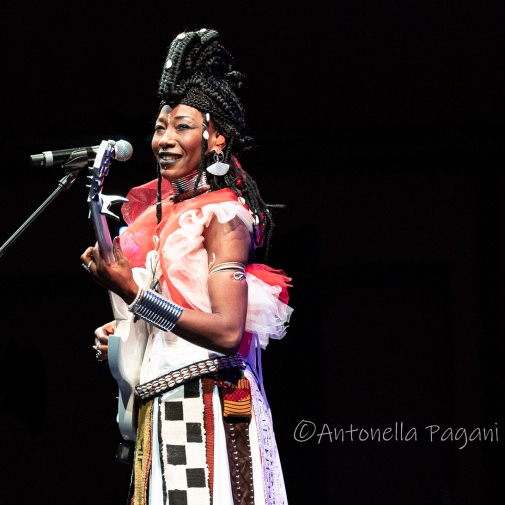 Fatoumata Diawara "London Ko Live" Sala Santa Cecilia Parco della Musica Ennio Morricone 19 novembre 2023